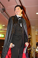 Le pr�sentateur en vampire ([libre])