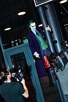 Le Joker interview� par TF1 (Batman: The Dark Knight)