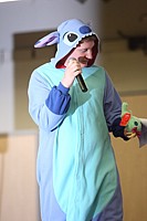 Le pr�sentateur en Stitch (Lilo et Stitch)