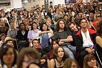 Salle comble aux spectacles