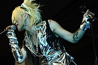HITT en concert � Paris Manga (1)